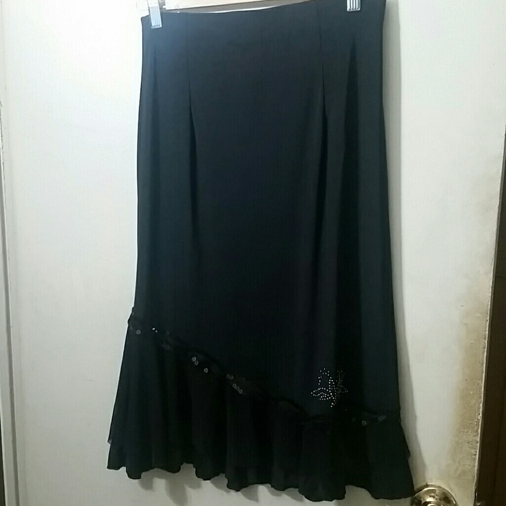 Black skirt